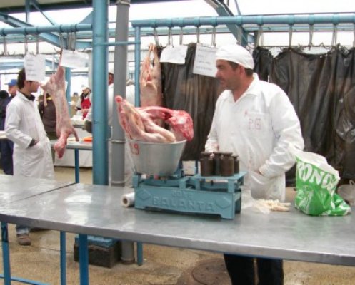 Carnea de miel, mai scumpă decât anul trecut